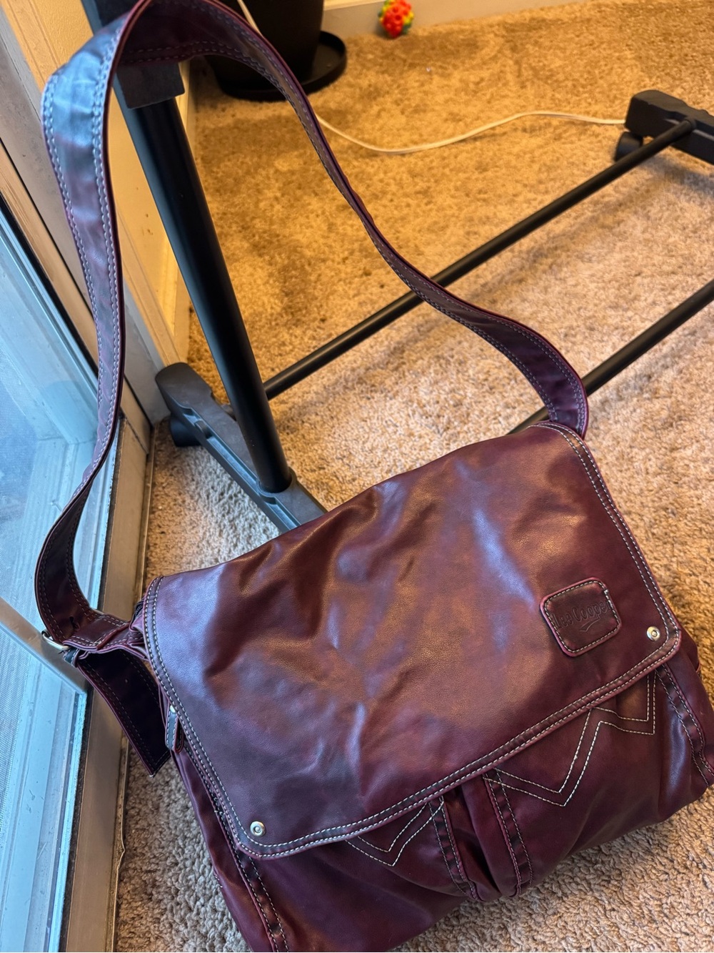 Versatile Women's Travel Messenger Bag in Deep Burgundy